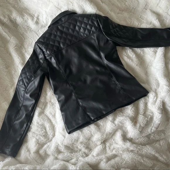 🖤 Girls never worn faux leather Fall jacket! Stylish! - Picture 2 of 2